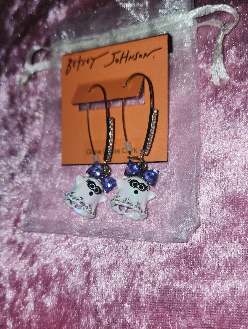 👻💜NWT Betsey Johnson Ghost Earrings / Glow In the Dark 👻✨️ - Picture 7 of 7